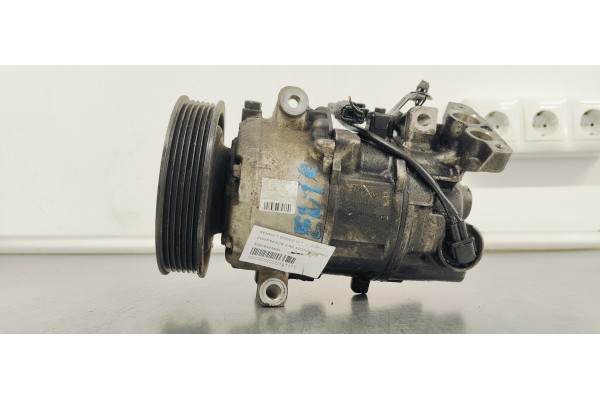 Recambio de compresor aire acondicionado para renault scenic iii referencia OEM IAM 8200939386A  