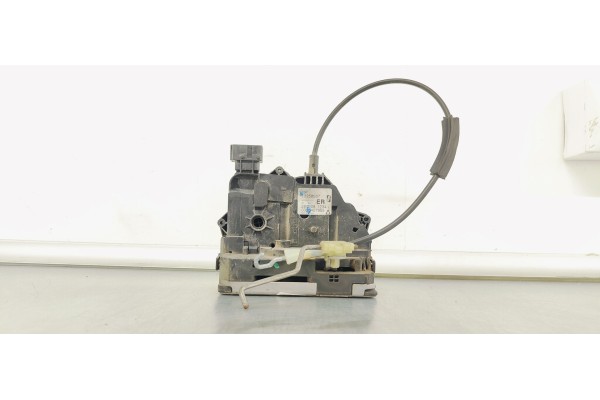 Recambio de cerradura puerta trasera derecha para opel corsa d cosmo referencia OEM IAM 13258267  