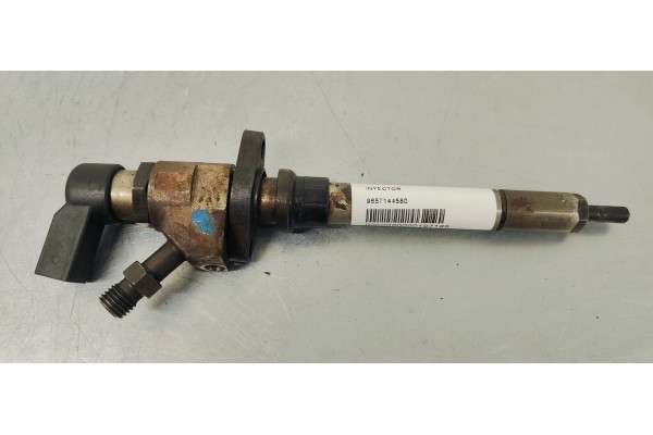 Recambio de inyector para peugeot 407 st sport referencia OEM IAM 9657144580  