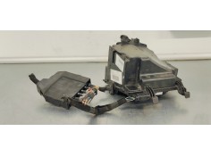 Recambio de caja reles / fusibles para peugeot 308 1.6hdi 92 fap referencia OEM IAM 9804848580  