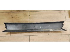 Recambio de molduras traseras para peugeot 5008 1.6 i turbo 180 fap referencia OEM IAM 9814790977  