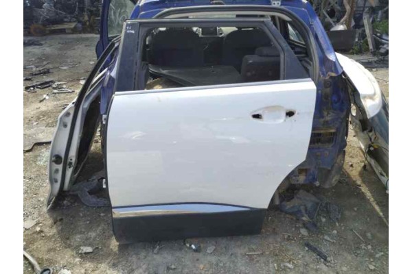 Recambio de puerta trasera izquierda para peugeot 5008 1.6 i turbo 180 fap referencia OEM IAM   