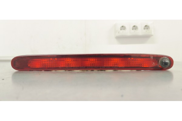 Recambio de luz central de freno para suzuki sx4 1.6 ddis 120 4x4 fap referencia OEM IAM 3581063J0  