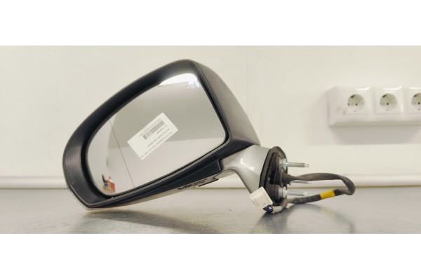 Recambio de retrovisor izquierdo para toyota avensis (t27) 2.0 d4d 124 fap referencia OEM IAM E11026399  