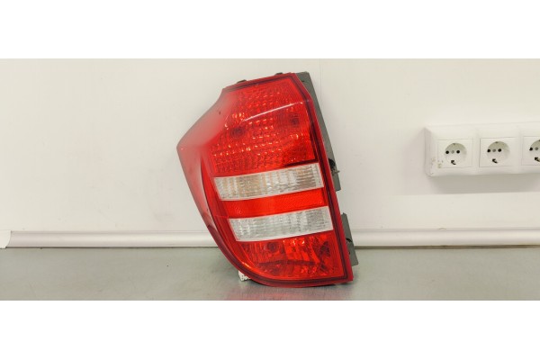 Recambio de piloto trasero izquierdo para kia cee´d referencia OEM IAM 924011H3  
