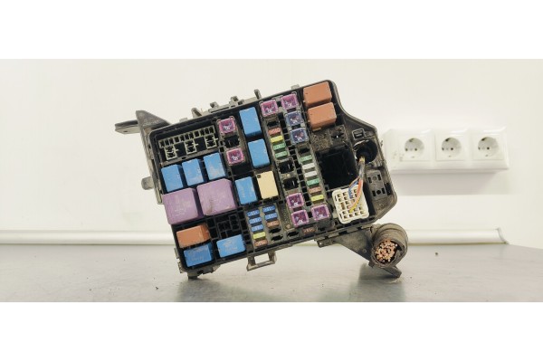 Recambio de caja reles / fusibles para suzuki sx4 1.6 ddis 120 4x4 fap referencia OEM IAM   