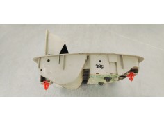 Recambio de luz interior para toyota auris 1.6 d4d 112 fap referencia OEM IAM 8126002480  