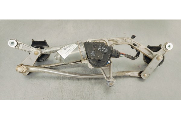 Recambio de motor limpia delantero para toyota auris 1.6 d4d 112 fap referencia OEM IAM 8511002340  
