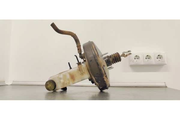 Recambio de servofreno para toyota auris 1.6 d4d 112 fap referencia OEM IAM 0204827882  