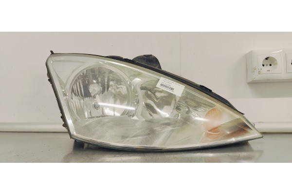 Recambio de faro derecho para ford focus berlina (cak) 1.8 tddi turbodiesel cat referencia OEM IAM 2M5113W029BE  