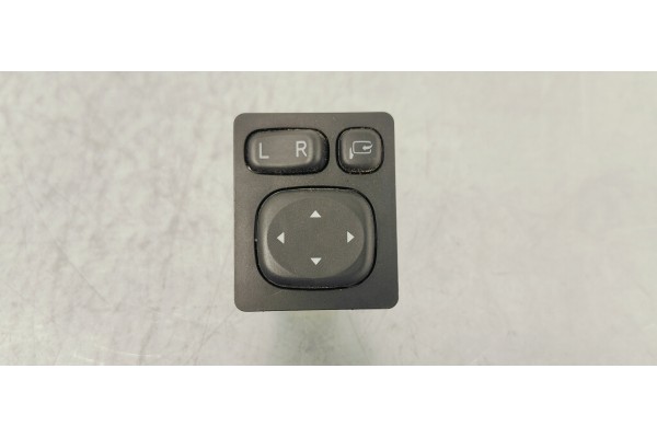 Recambio de mando retrovisor para toyota auris 1.6 d4d 112 fap referencia OEM IAM 183779  