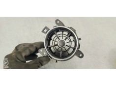 Recambio de rejilla aireadora para toyota auris 1.6 d4d 112 fap referencia OEM IAM 5556862280  