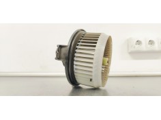Recambio de motor calefaccion para toyota auris 1.6 d4d 112 fap referencia OEM IAM AV2727008085  