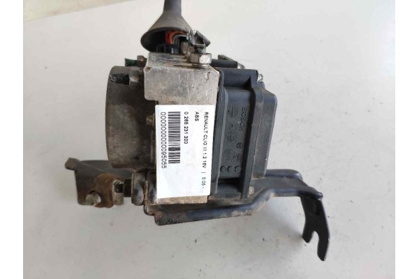 Recambio de abs para renault clio iii 1.2 16v referencia OEM IAM 0265231300 0493L4230607 070710