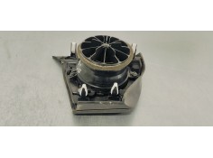 Recambio de rejilla aireadora para toyota auris 1.6 d4d 112 fap referencia OEM IAM 5540402200  