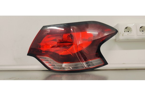 Recambio de piloto trasero derecho para ds 4 1.6i turbo 163 referencia OEM IAM 9687336580  