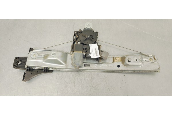 Recambio de elevalunas trasero izquierdo para opel insignia berlina 2.0cdti 130 fap referencia OEM IAM 13302441  