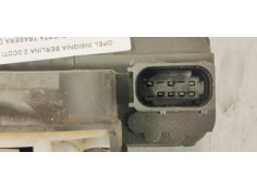 Recambio de cerradura puerta trasera derecha para opel insignia berlina 2.0cdti 130 fap referencia OEM IAM 13503808  