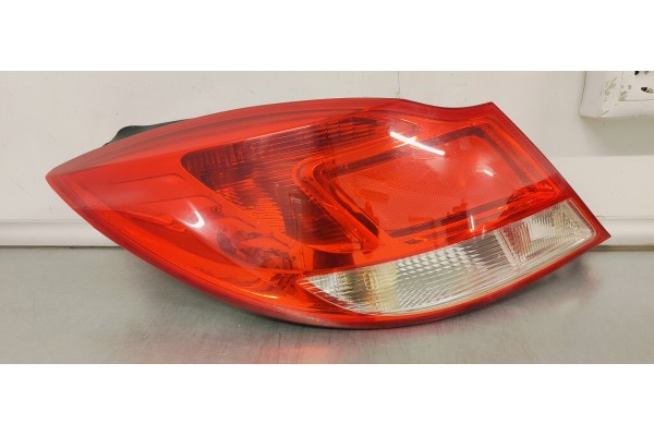 Recambio de piloto trasero izquierdo para opel insignia berlina 2.0cdti 130 fap referencia OEM IAM   