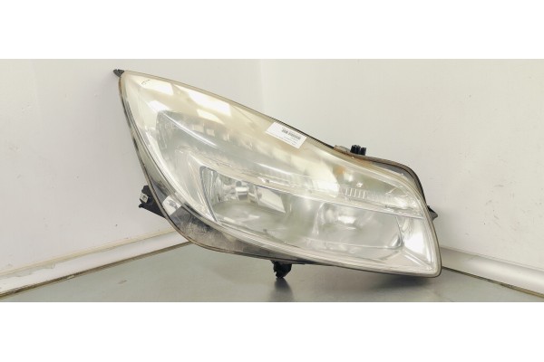 Recambio de faro derecho para opel insignia berlina 2.0cdti 130 fap referencia OEM IAM 13226783  
