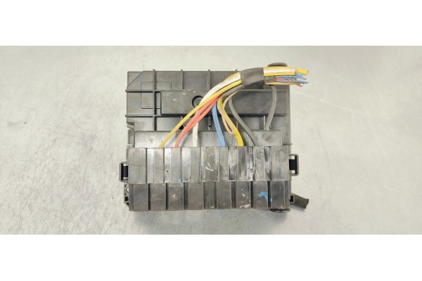 Recambio de caja reles / fusibles para peugeot 308 sport referencia OEM IAM 9664706280  