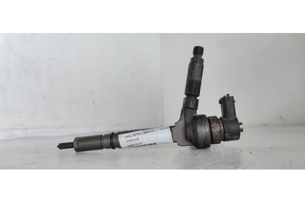Recambio de inyector para opel astra h berlina 1.7 16v cdti referencia OEM IAM 0445110175  
