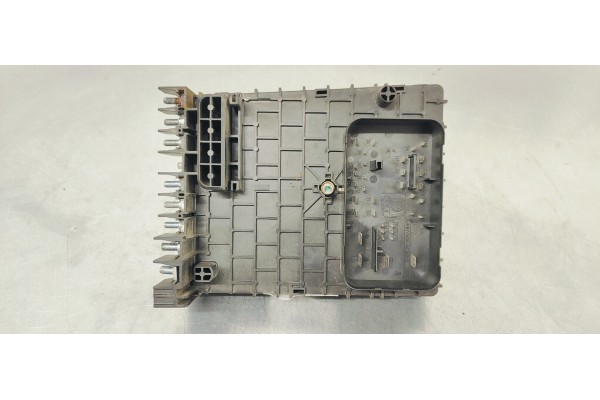 Recambio de caja reles / fusibles para seat alhambra (710) 2.0 tdi referencia OEM IAM 3C0937125A  