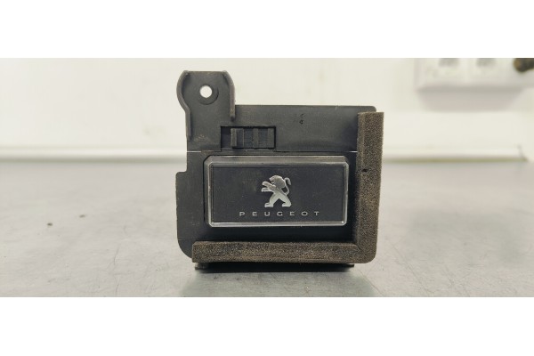 Recambio de modulo electronico para peugeot 5008 1.6 i turbo 180 fap referencia OEM IAM 9815211577  