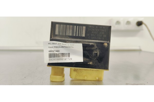 Recambio de caja precalentamiento para peugeot 308 sport referencia OEM IAM 9662570880  