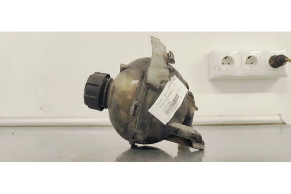 Recambio de deposito expansion para peugeot 308 sw 1.6 hdi 120 fap referencia OEM IAM 9678514680  