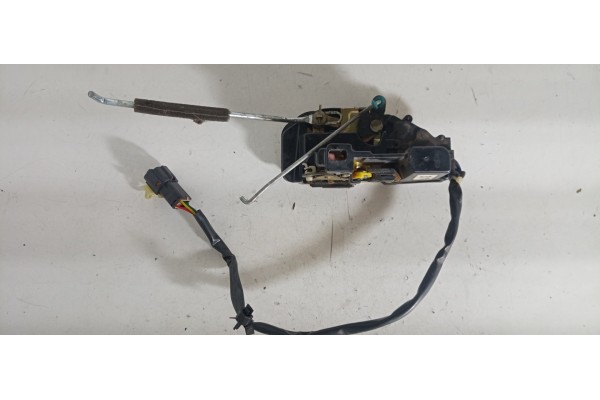 Recambio de cerradura puerta delantera izquierda para kia carens 2.0 crdi ex monovolumen referencia OEM IAM   