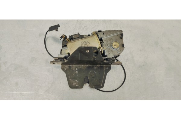 Recambio de cerradura maletero / porton para bmw x5 (e53) 3.0d referencia OEM IAM 51247111008  