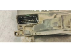 Recambio de cerradura puerta trasera derecha para renault scenic iii 1.5dci 85 referencia OEM IAM 825020033R  