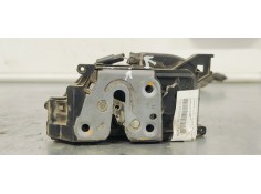 Recambio de cerradura puerta trasera derecha para renault scenic iii 1.5dci 85 referencia OEM IAM 825020033R  