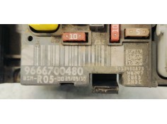 Recambio de caja reles / fusibles para peugeot 308 sport referencia OEM IAM 9666700480  