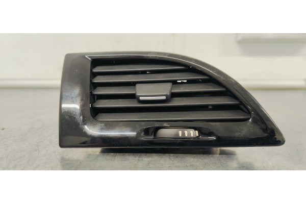 Recambio de rejilla aireadora para renault megane iii berlina 5 p 1.5dci 110 fap referencia OEM IAM   