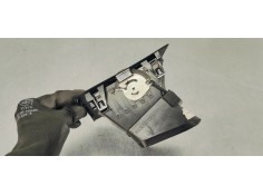 Recambio de rejilla aireadora para renault megane iii berlina 5 p 1.5dci 110 fap referencia OEM IAM   