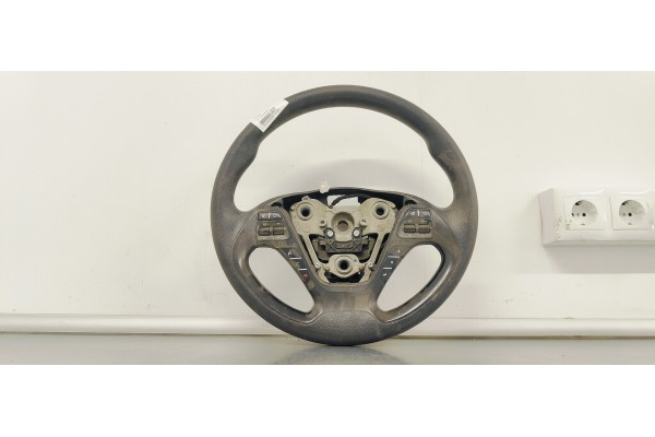 Recambio de volante para kia cee´d 1.4 crdi 90 fap referencia OEM IAM 56110A2155BWK  