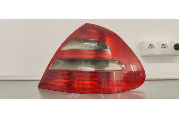 Recambio de piloto trasero derecho para mercedes-benz clase e (w211) berlina 2.7cdi 180 [270] referencia OEM IAM   