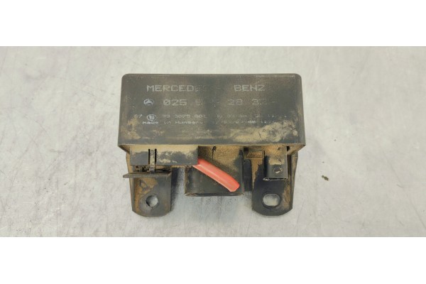 Recambio de caja precalentamiento para mercedes-benz clase c (w203) berlina 220 cdi (203.006) referencia OEM IAM   