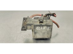 Recambio de caja reles / fusibles para renault scenic iii 1.5dci 85 referencia OEM IAM 243880001R  
