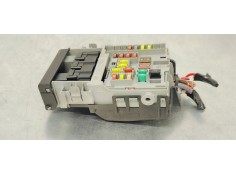 Recambio de caja reles / fusibles para opel insignia berlina 2.0cdti 130 fap referencia OEM IAM 13222786  