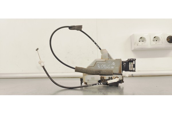 Recambio de cerradura puerta trasera derecha para peugeot 308 sport referencia OEM IAM 732107  