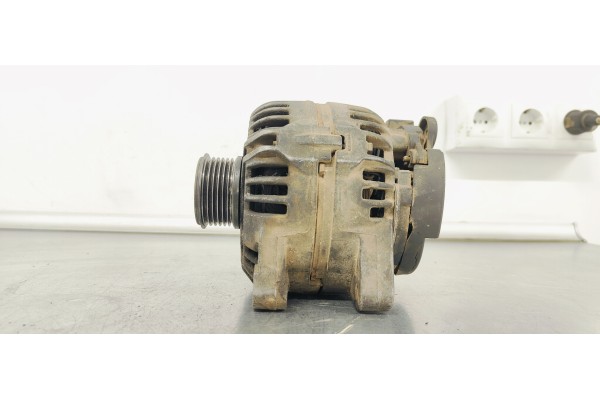 Recambio de alternador para peugeot 308 confort referencia OEM IAM 0124525035  