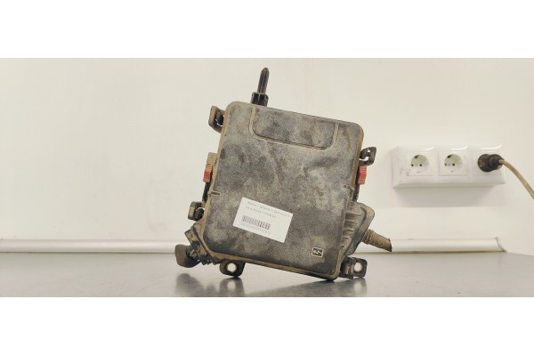 Recambio de caja reles / fusibles para renault megane iii berlina 5 p 1.5dci 110 fap referencia OEM IAM   