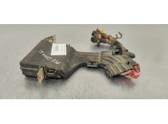 Recambio de caja reles / fusibles para renault megane iii berlina 5 p 1.5dci 110 fap referencia OEM IAM   