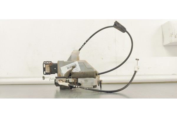 Recambio de cerradura puerta trasera izquierda para peugeot 308 sport referencia OEM IAM 732108  