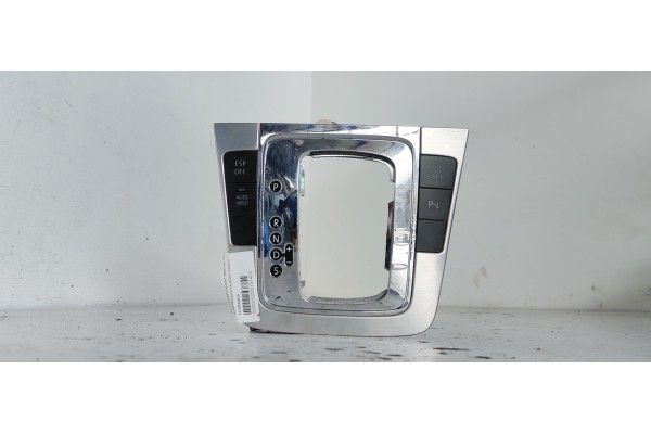 Recambio de guarnecidos palanca cambio para volkswagen passat berlina (3c2) advance plus referencia OEM IAM 3C0864263A  