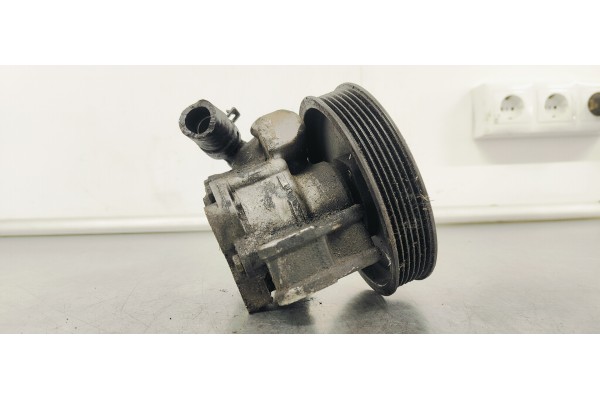 Recambio de bomba direccion para mercedes-benz clase c (w203) berlina 220 cdi (203.006) referencia OEM IAM A6112300115  