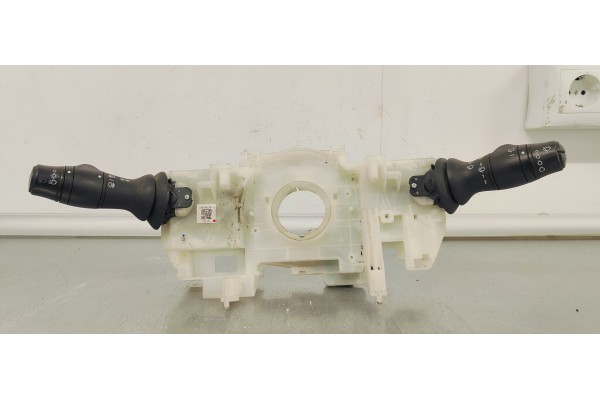 Recambio de mando multifuncion para renault scenic iii 1.5dci 85 referencia OEM IAM 255670017R  